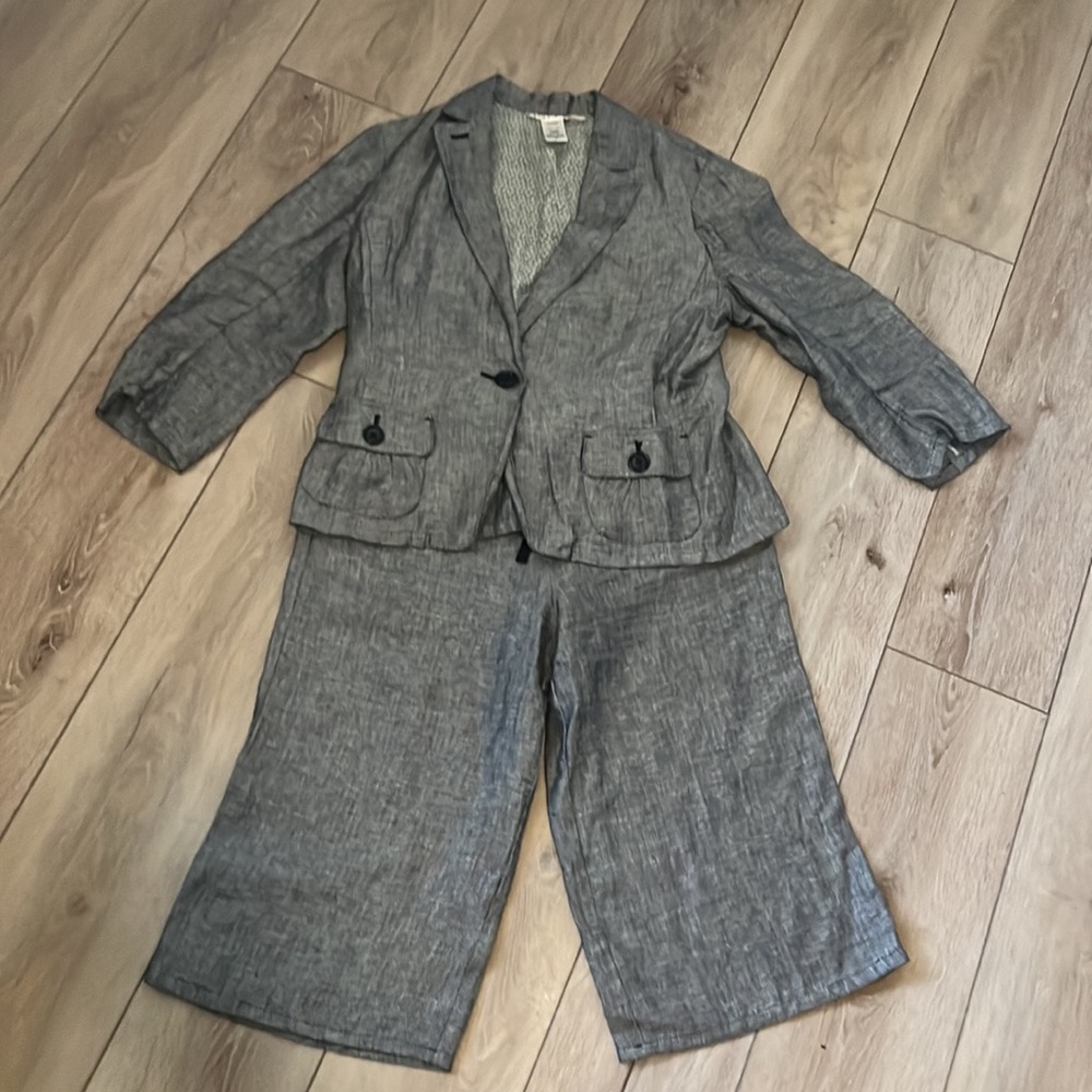 Max Studio S Linen Gaucho Suit with Capri Pants